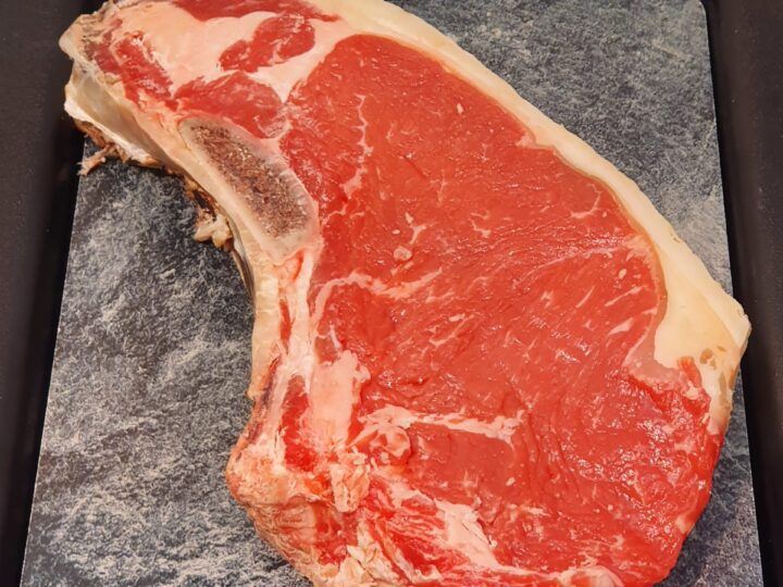 Côte de boeuf vom Bio Weide Beef Angus+Charolais / Dry Aged / mind. 8 Wochen gelagert ca. 350gr / 1 Port